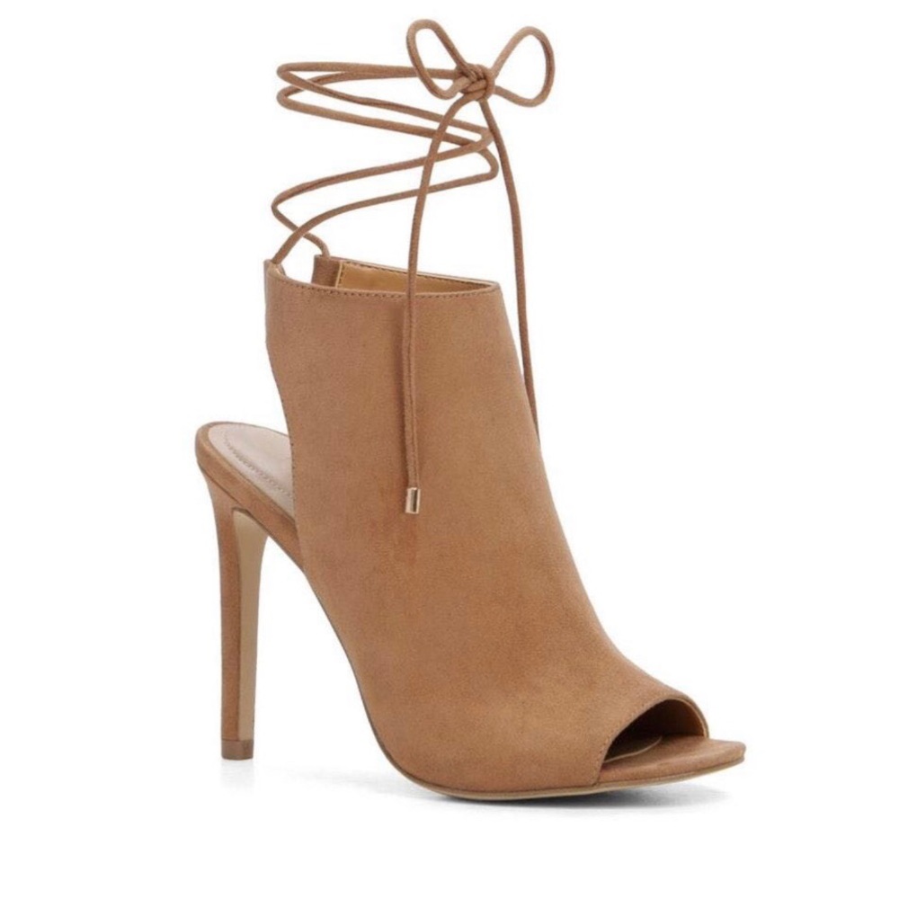 ✨NEW✨ Peep Toe Heels